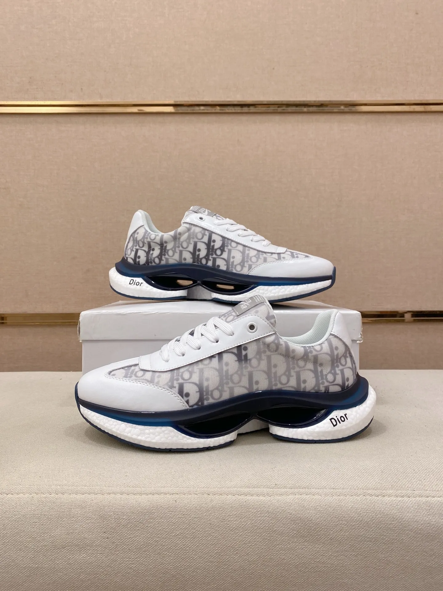 Men's shoes💰 462💰🇮🇹🇮🇹Dior d The new model is on sale at the same time at the counter. The upper 🇮🇹 is imported Italian first-layer cowhide, and the lining is fully imported sheepskin 💪💪. It is a complete 1⃣️ to 1⃣️ replica 🇮🇹💪💪, ⚠ Sole: The original sole is specially provided by the original factory. The exclusive movable molded sole is super comfortable. ⚠Original factory single goods, 🔍🔍high quality, you can enter and leave the counter at will, welcome to compare⚠. Code number:38-44